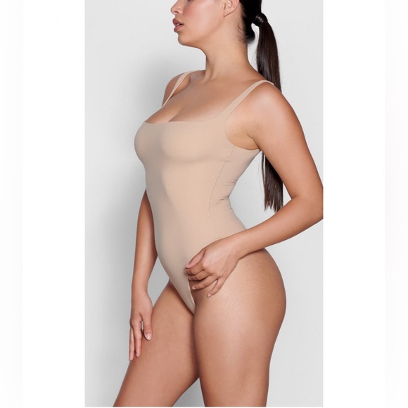 💖🆕SKIMS Fits Everybody Square Neck Bodysuit- OCHRE Sz XL✨NWT✨ - Picture 3 of 5